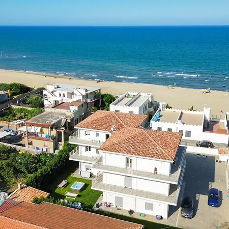 Laguna Blu - Panoramic View, Very Close To The Appartement Villaggio San Leonardo