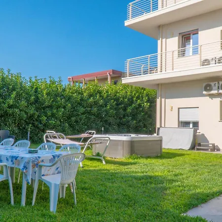 Laguna Blu - Panoramic View, Very Close To The Appartement *